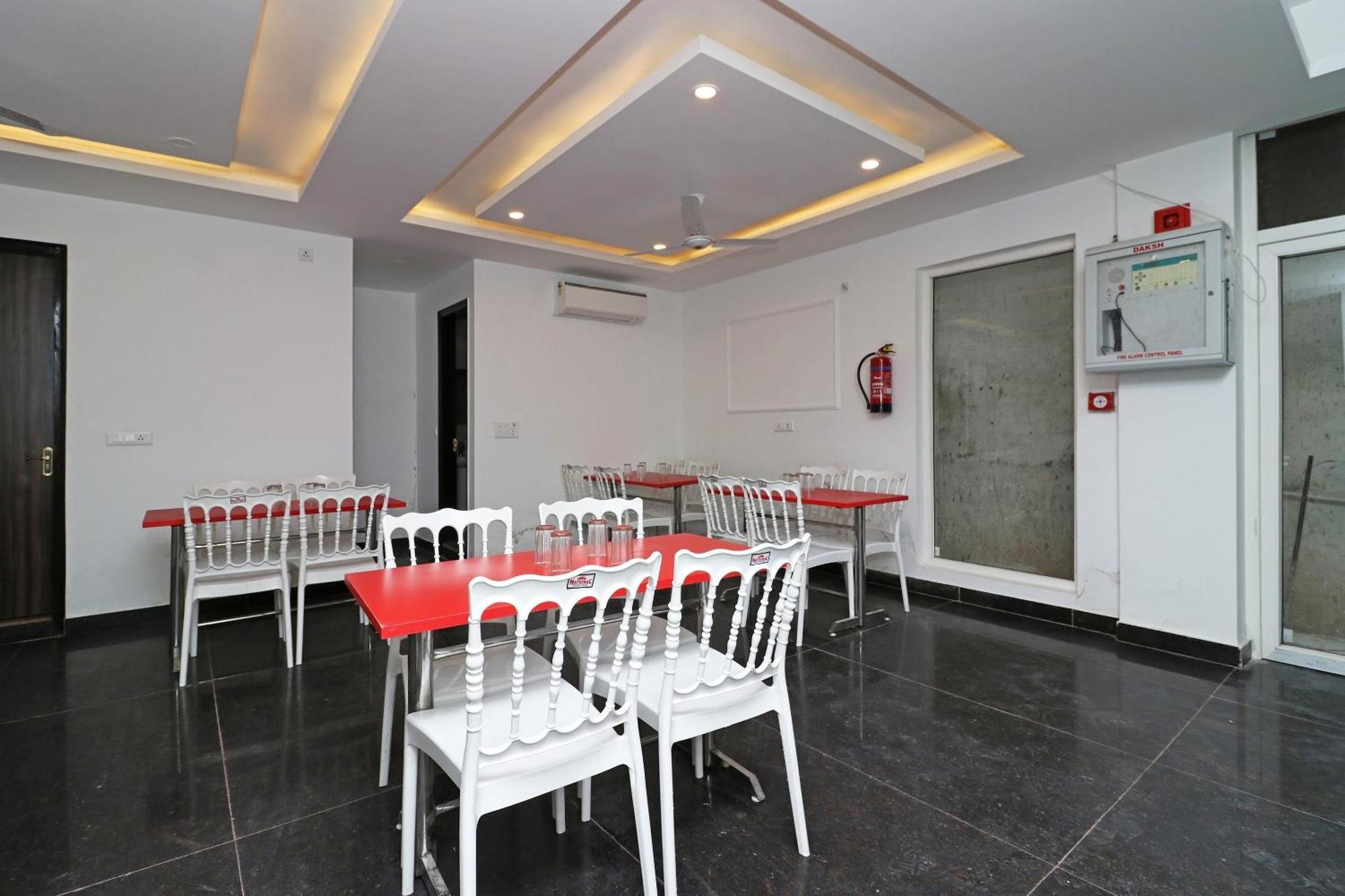 Hotel O Aamara New Delhi Exterior photo